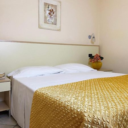 Residence Il Borgo Торторето Экстерьер фото