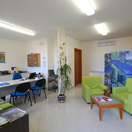 Residence Il Borgo Торторето Экстерьер фото