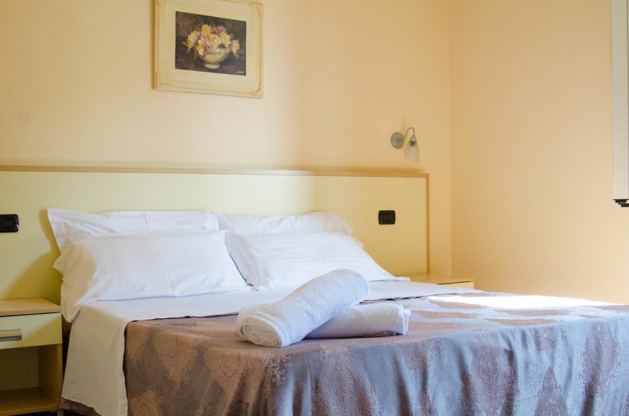 Residence Il Borgo Торторето Экстерьер фото