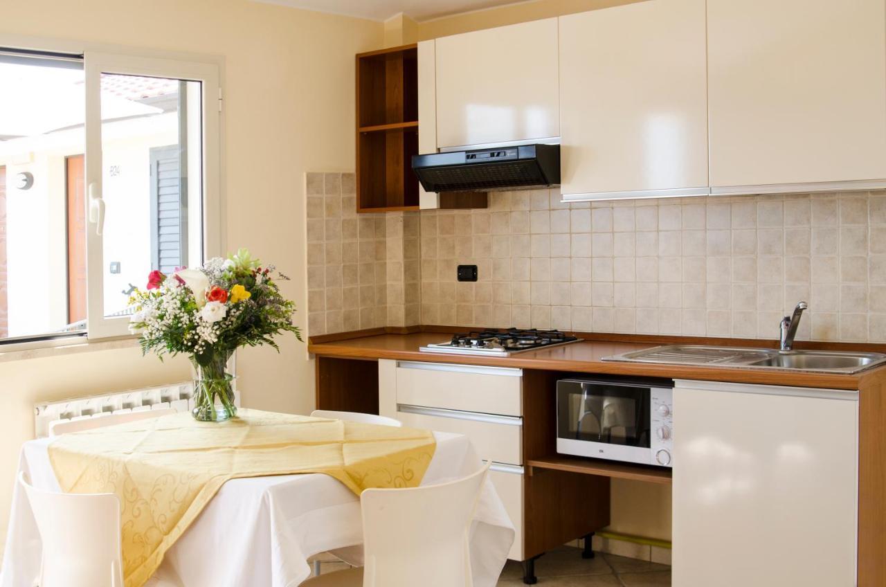 Residence Il Borgo Торторето Экстерьер фото