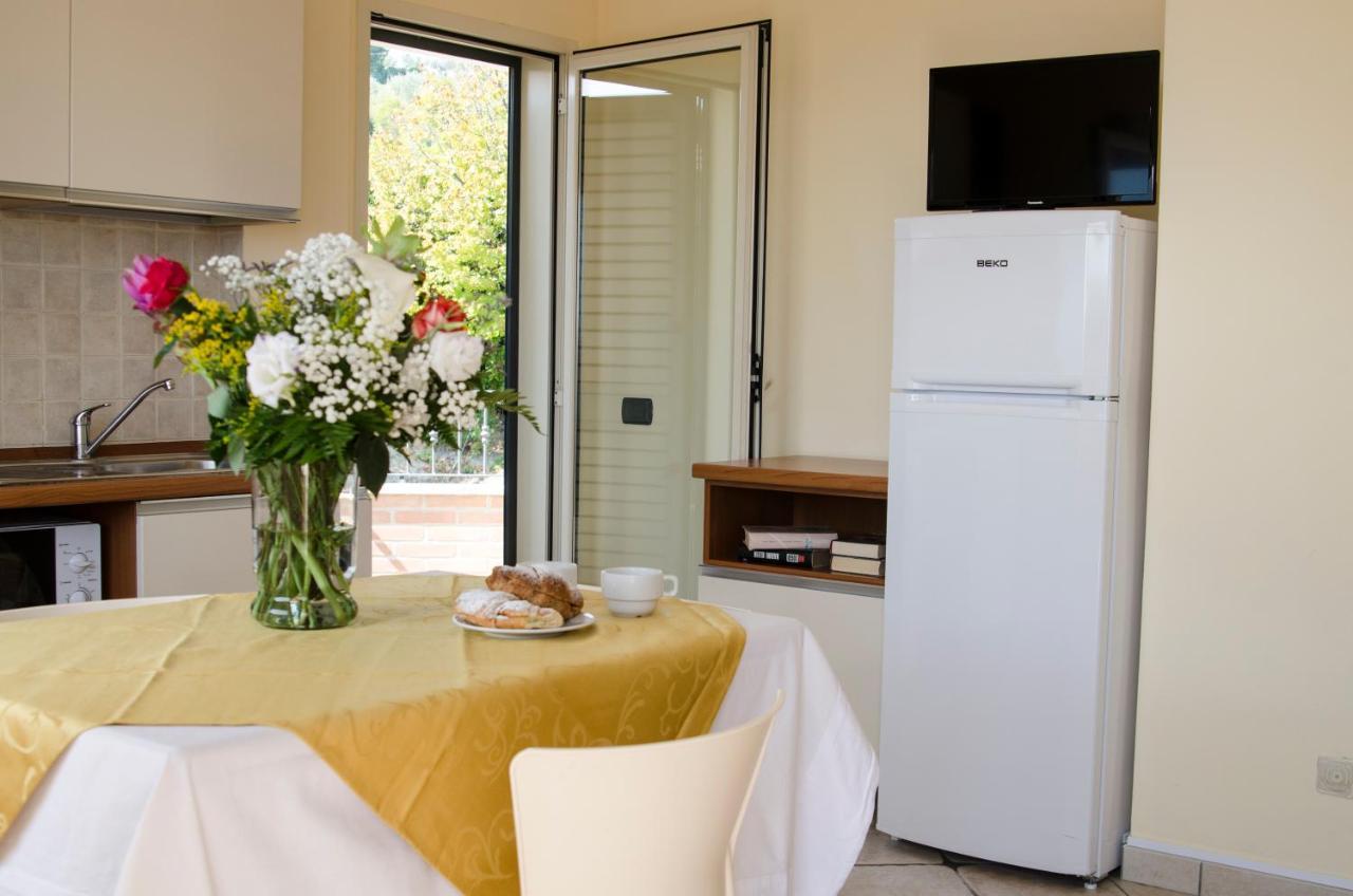 Residence Il Borgo Торторето Экстерьер фото