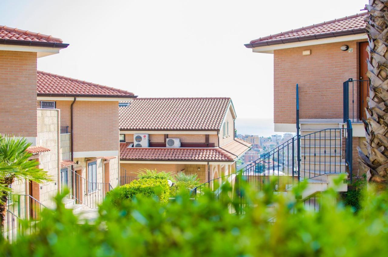 Residence Il Borgo Торторето Экстерьер фото