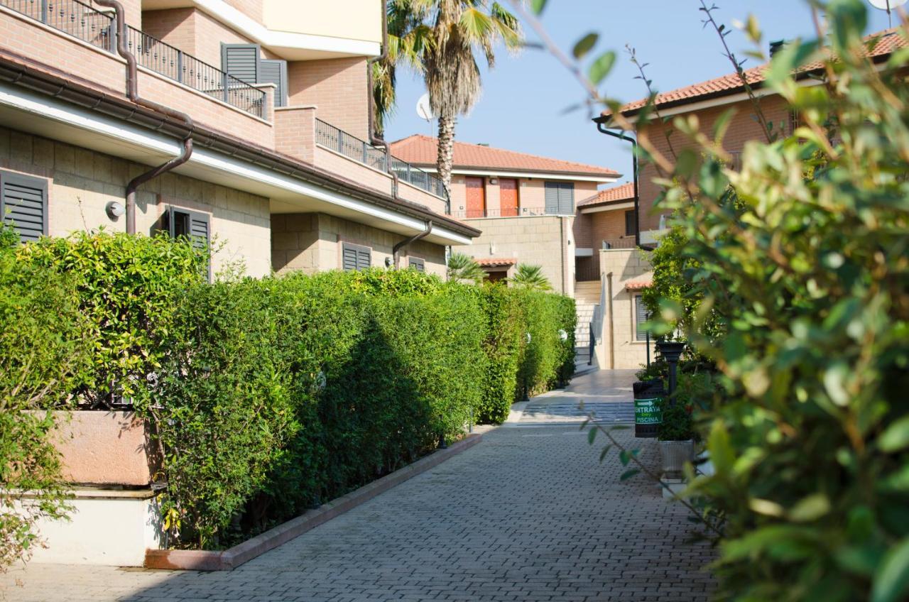 Residence Il Borgo Торторето Экстерьер фото