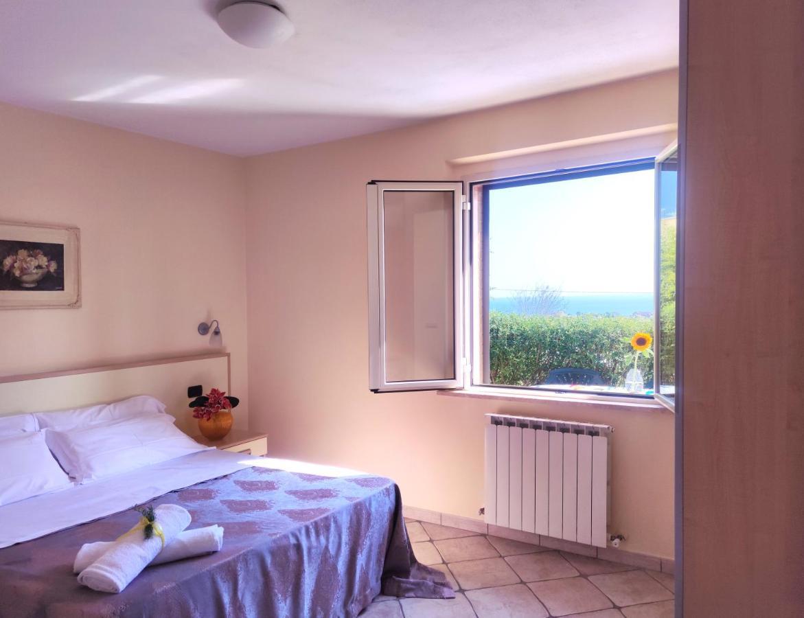 Residence Il Borgo Торторето Экстерьер фото