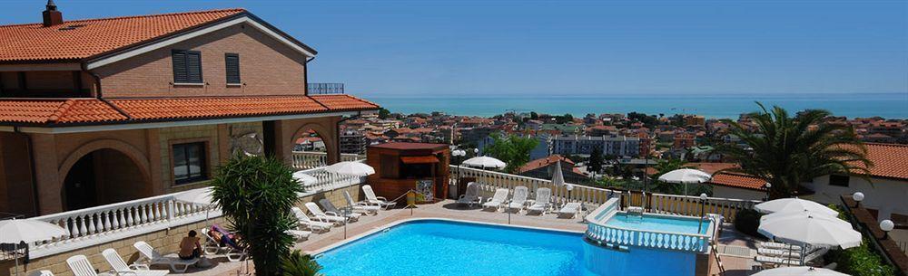 Residence Il Borgo Торторето Экстерьер фото